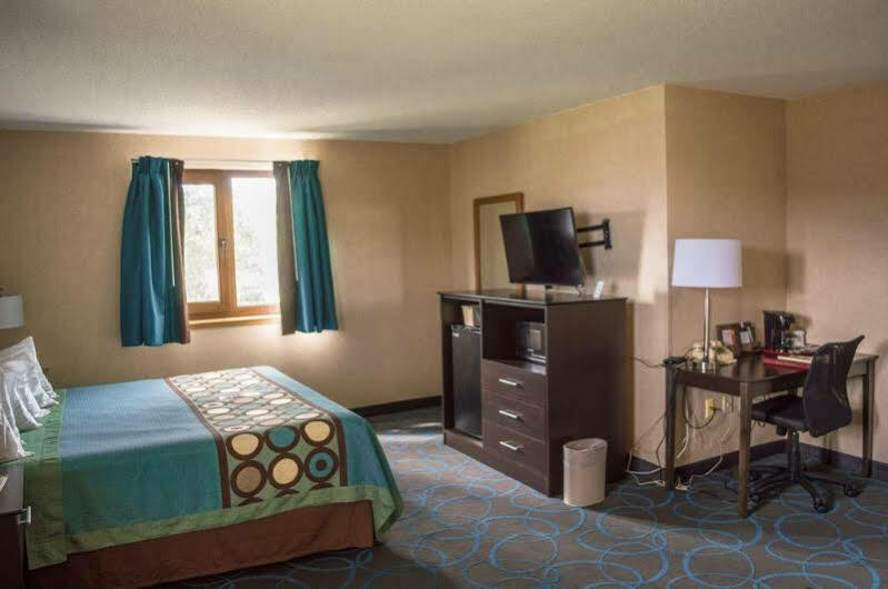 Super 8 By Wyndham Duluth Hotel Buitenkant foto